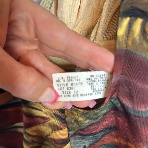 MiracleSuit Multicolor Islander Abstract One Piece Swimsuit. Size 12. - Picture 6 of 6